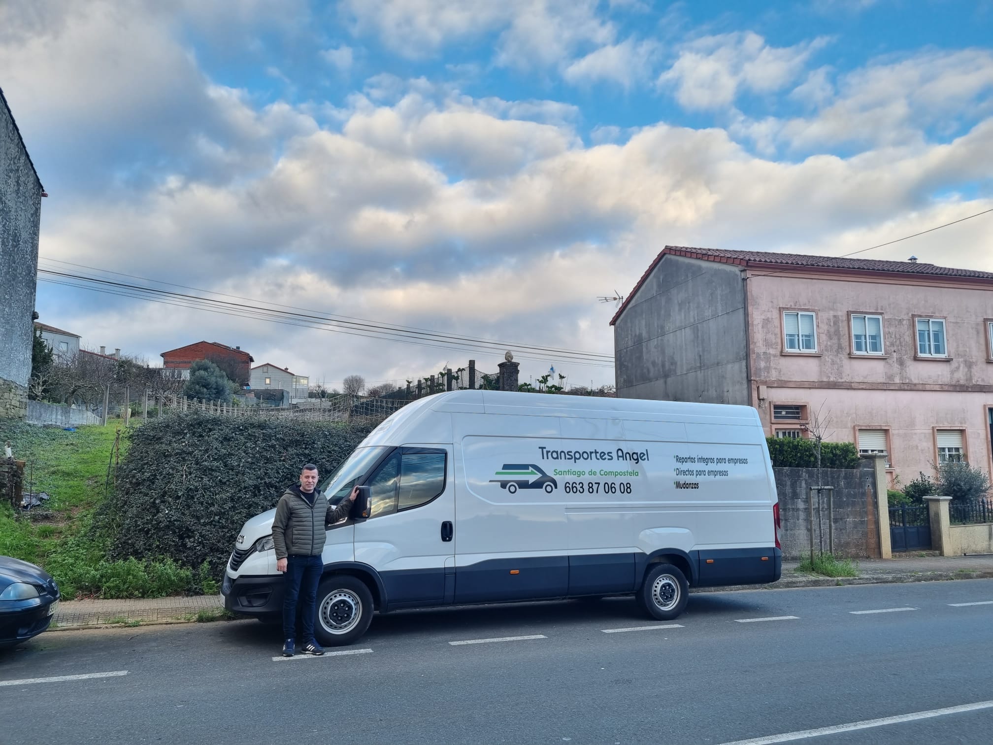 Trasnporte de mercancías para empresas. Transportes Angel